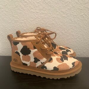 Neumel Cow Skin UGGS Boots brand new
